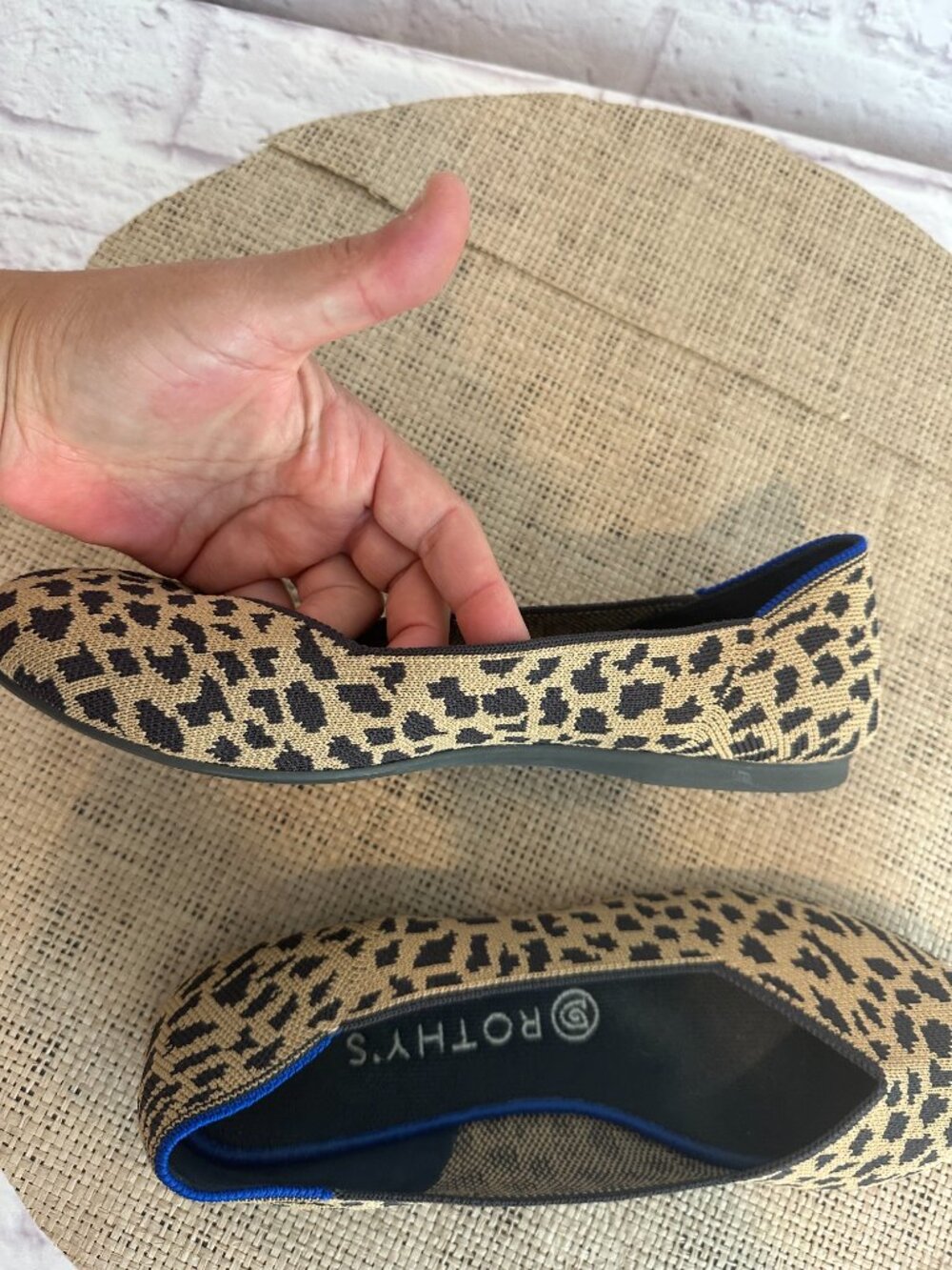 Rothy's Leopard round toe tan black print size 9 - Picture 11 of 11